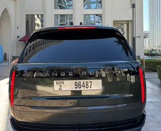Noleggio auto Land Rover Range Rover 2024 negli Emirati Arabi Uniti, con carburante Benzina e 355 cavalli di potenza ➤ A partire da 1200 AED al giorno.