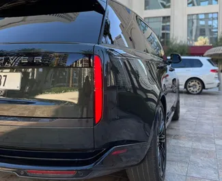 Noleggio Land Rover Range Rover. Auto Premium, Lusso, SUV per il noleggio negli Emirati Arabi Uniti ✓ Cauzione di Deposito di 2500 AED ✓ Opzioni assicurative RCT.
