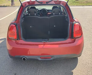 Noleggio Mini Cooper S. Auto Comfort, Premium, Cabrio per il noleggio in Georgia ✓ Cauzione di Senza deposito ✓ Opzioni assicurative RCT, SCDW, FDW, Passeggeri, Furto, Senza deposito.