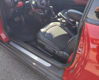 Mini Cooper S 2018 con sistema A trazione integrale, disponibile a Tbilisi.