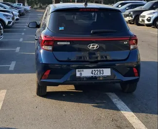 Noleggio Hyundai i10. Auto Economica per il noleggio negli Emirati Arabi Uniti ✓ Cauzione di Deposito di 500 AED ✓ Opzioni assicurative RCT.