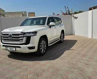 Noleggio auto Toyota Land Cruiser 300 #13952 Automatico a Dubai, dotata di motore L ➤ Da Mohammad negli Emirati Arabi Uniti.
