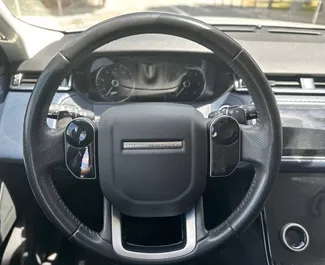 Land Rover Range Rover Velar 2021 con sistema A trazione anteriore, disponibile ad Alicante.