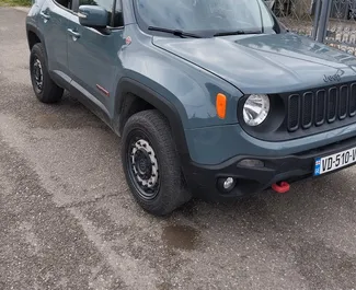 Vista frontale di un noleggio Jeep Renegade a Kutaisi, Georgia ✓ Auto #14382. ✓ Cambio Automatico TM ✓ 1 recensioni.