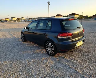 Volkswagen Golf 6 2012 disponibile per il noleggio a Tirana, con limite di chilometraggio di illimitato.
