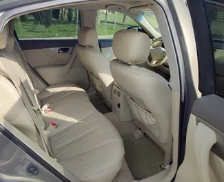 Infiniti QX70 2019 disponibile per il noleggio a Tbilisi, con limite di chilometraggio di 250 km/giorno.