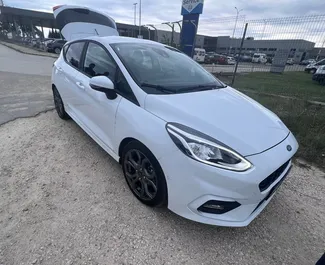 Vista frontale di un noleggio Ford Fiesta a Burgas, Bulgaria ✓ Auto #1641. ✓ Cambio Automatico TM ✓ 1 recensioni.