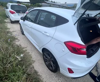 Noleggio Ford Fiesta. Auto Economica per il noleggio in Bulgaria ✓ Cauzione di Deposito di 100 EUR ✓ Opzioni assicurative RCT, CDW, SCDW, FDW, Furto, All'estero, Giovane, Senza deposito.