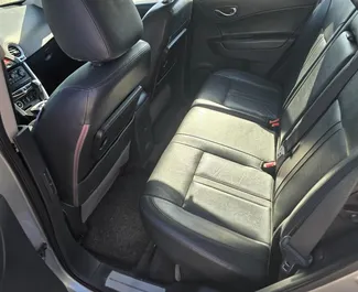 Noleggio Renault Koleos. Auto Comfort, Crossover per il noleggio in Bulgaria ✓ Cauzione di Deposito di 100 EUR ✓ Opzioni assicurative RCT, CDW, SCDW, FDW, Furto, All'estero, Giovane, Senza deposito.