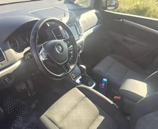 Motore Diesel da 2,0L di Volkswagen Sharan 2022 per il noleggio a Burgas.