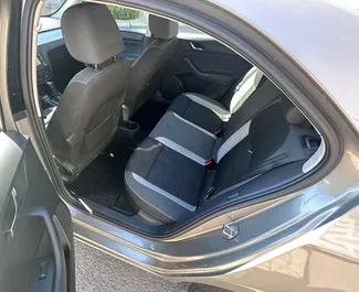 Noleggio Skoda Rapid. Auto Economica, Comfort per il noleggio in Bulgaria ✓ Cauzione di Deposito di 100 EUR ✓ Opzioni assicurative RCT, CDW, SCDW, FDW, Furto, All'estero, Giovane, Senza deposito.