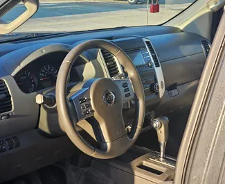 Motore Benzina da 4,0L di Nissan X-Terra 2015 per il noleggio a Kutaisi.