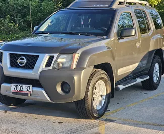 Nissan X-Terra 2015 con sistema A trazione integrale, disponibile a Kutaisi.