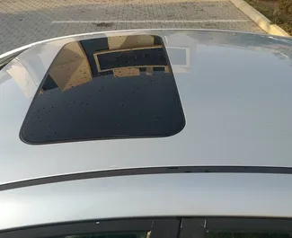 Hyundai Elantra 2017 disponibile per il noleggio a Tbilisi, con limite di chilometraggio di illimitato.