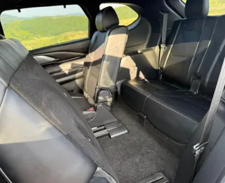 Mazda CX-9 2023 con sistema A trazione integrale, disponibile a Batumi.