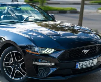 Noleggio Ford Mustang Cabrio. Auto Premium, Lusso, Cabrio per il noleggio in Georgia ✓ Cauzione di Deposito di 300 GEL ✓ Opzioni assicurative RCT, Furto.