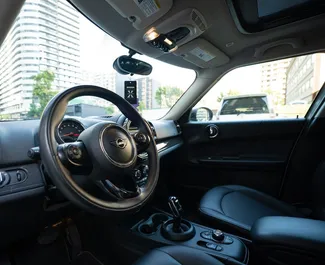 Motore Benzina da 1,5L di Mini Countryman Cooper 2020 per il noleggio a Batumi.