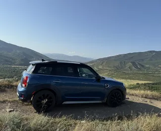 Motore Benzina da 2,0L di Mini Countryman Cooper S 2020 per il noleggio a Tbilisi.