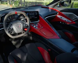 Motore Benzina da 6,2L di Chevrolet Corvette 2021 per il noleggio a Tbilisi.