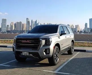 Vista frontale di un noleggio GMC Yukon a Dubai, Emirati Arabi Uniti ✓ Auto #14503. ✓ Cambio Automatico TM ✓ 0 recensioni.