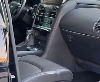 Noleggio auto Nissan Patrol 2024 negli Emirati Arabi Uniti, con carburante Benzina e 425 cavalli di potenza ➤ A partire da 420 AED al giorno.