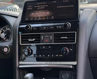 Noleggio Nissan Patrol. Auto Premium, Lusso, SUV per il noleggio negli Emirati Arabi Uniti ✓ Cauzione di Senza deposito ✓ Opzioni assicurative RCT.