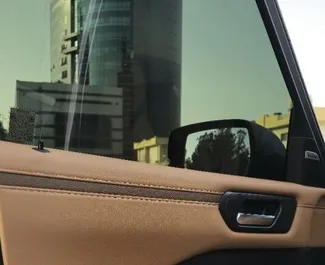 Noleggio auto Nissan Patrol 2025 negli Emirati Arabi Uniti, con carburante Benzina e 425 cavalli di potenza ➤ A partire da 600 AED al giorno.