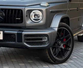 Mercedes-Benz G63 AMG 2023 con sistema A trazione integrale, disponibile a Dubai.