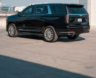 Motore Benzina da 6,2L di Cadillac Escalade 2023 per il noleggio a Dubai.