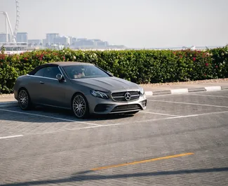 Noleggio auto Mercedes-Benz E-Class Cabrio 2021 negli Emirati Arabi Uniti, con carburante Benzina e 450 cavalli di potenza ➤ A partire da 420 AED al giorno.