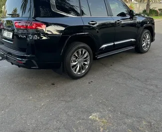 Motore Benzina da 3,5L di Toyota Land Cruiser 300 2024 per il noleggio a Dubai.