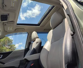 Subaru Forester 2022 disponibile per il noleggio a Tbilisi, con limite di chilometraggio di 250 km/giorno.