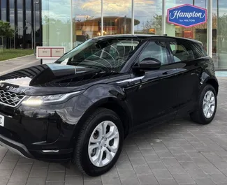 Vista frontale di un noleggio Land Rover Range Rover Evoque a Barcellona, Spagna ✓ Auto #13133. ✓ Cambio Automatico TM ✓ 0 recensioni.