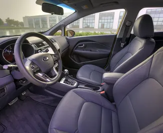 Noleggio auto Kia Rio 2015 in Azerbaigian, con carburante Benzina e 110 cavalli di potenza ➤ A partire da 35 AZN al giorno.