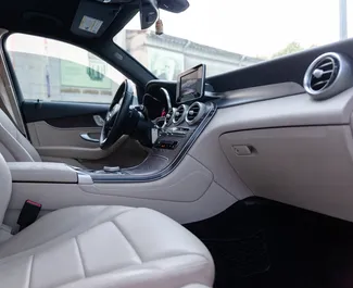 Motore Benzina da 2,0L di Mercedes-Benz GLC-Class 2018 per il noleggio a Tbilisi.