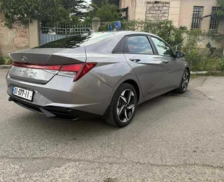 Motore Benzina da 2,0L di Hyundai Elantra 2023 per il noleggio a Tbilisi.