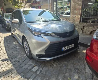 Noleggio auto Toyota Sienna #14724 Automatico a Tbilisi, dotata di motore 2,5L ➤ Da Tamuna in Georgia.