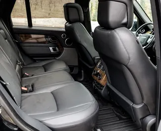 Land Rover Range Rover 2020 con sistema A trazione integrale, disponibile a Tbilisi.