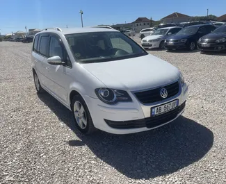 Noleggio auto Volkswagen Touran #14731 Automatico a Tirana, dotata di motore 2,0L ➤ Da Oltjon in Albania.