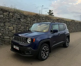 Vista frontale di un noleggio Jeep Renegade a Tbilisi, Georgia ✓ Auto #14732. ✓ Cambio Automatico TM ✓ 0 recensioni.