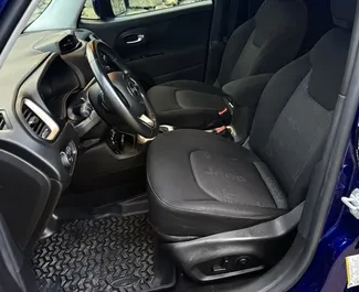 Noleggio Jeep Renegade. Auto Economica, Comfort, Crossover per il noleggio in Georgia ✓ Cauzione di Senza deposito ✓ Opzioni assicurative RCT, FDW, Passeggeri, Furto, Senza deposito.
