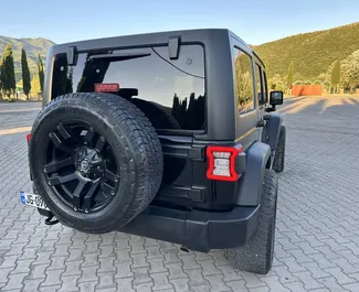 Jeep Wrangler 2021 disponibile per il noleggio a Tbilisi, con limite di chilometraggio di 200 km/giorno.