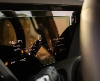 Vista frontale di un noleggio GMC Yukon a Dubai, Emirati Arabi Uniti ✓ Auto #5986. ✓ Cambio Automatico TM ✓ 0 recensioni.