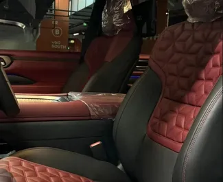 Noleggio Nissan Patrol. Auto Premium, Lusso, SUV per il noleggio negli Emirati Arabi Uniti ✓ Cauzione di Deposito di 2000 AED ✓ Opzioni assicurative RCT, CDW.