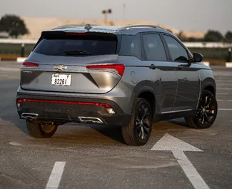 Noleggio auto Chevrolet Captiva 2026 negli Emirati Arabi Uniti, con carburante Benzina e 180 cavalli di potenza ➤ A partire da 180 AED al giorno.