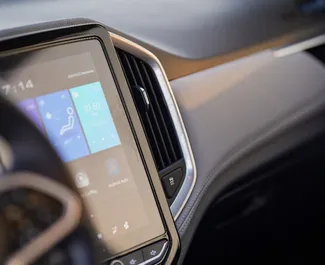 Noleggio Chevrolet Captiva. Auto Comfort, Crossover per il noleggio negli Emirati Arabi Uniti ✓ Cauzione di Senza deposito ✓ Opzioni assicurative RCT.