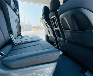 Noleggio auto Hyundai Staria 2025 negli Emirati Arabi Uniti, con carburante Benzina e 180 cavalli di potenza ➤ A partire da 384 AED al giorno.