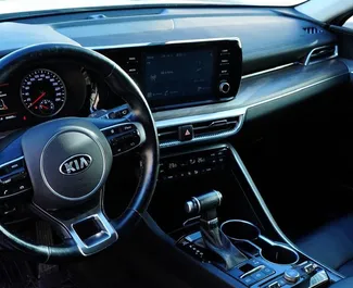Noleggio auto Kia K5 2020 in Kazakistan, con carburante Benzina e 200 cavalli di potenza ➤ A partire da 39000 KZT al giorno.