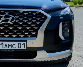 Vista frontale di un noleggio Hyundai Palisade ad Almaty, Kazakistan ✓ Auto #14743. ✓ Cambio Automatico TM ✓ 0 recensioni.