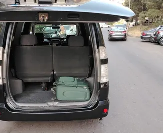 Noleggio auto Toyota Noah 2010 in Georgia, con carburante Benzina e 180 cavalli di potenza ➤ A partire da 180 GEL al giorno.